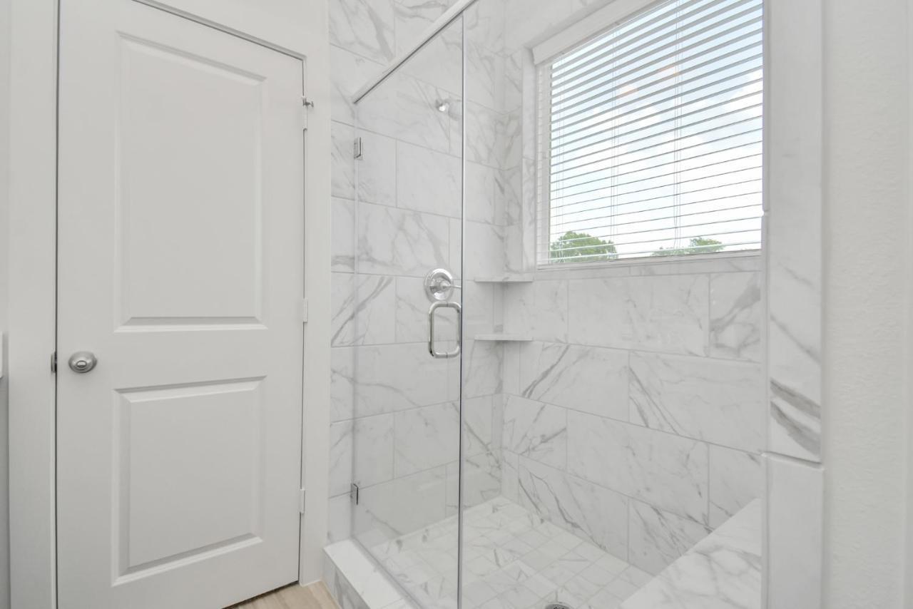 Casa Azure - New Modern 3 Bedroom Med Center, Nrg, Uh هيوستن المظهر الخارجي الصورة