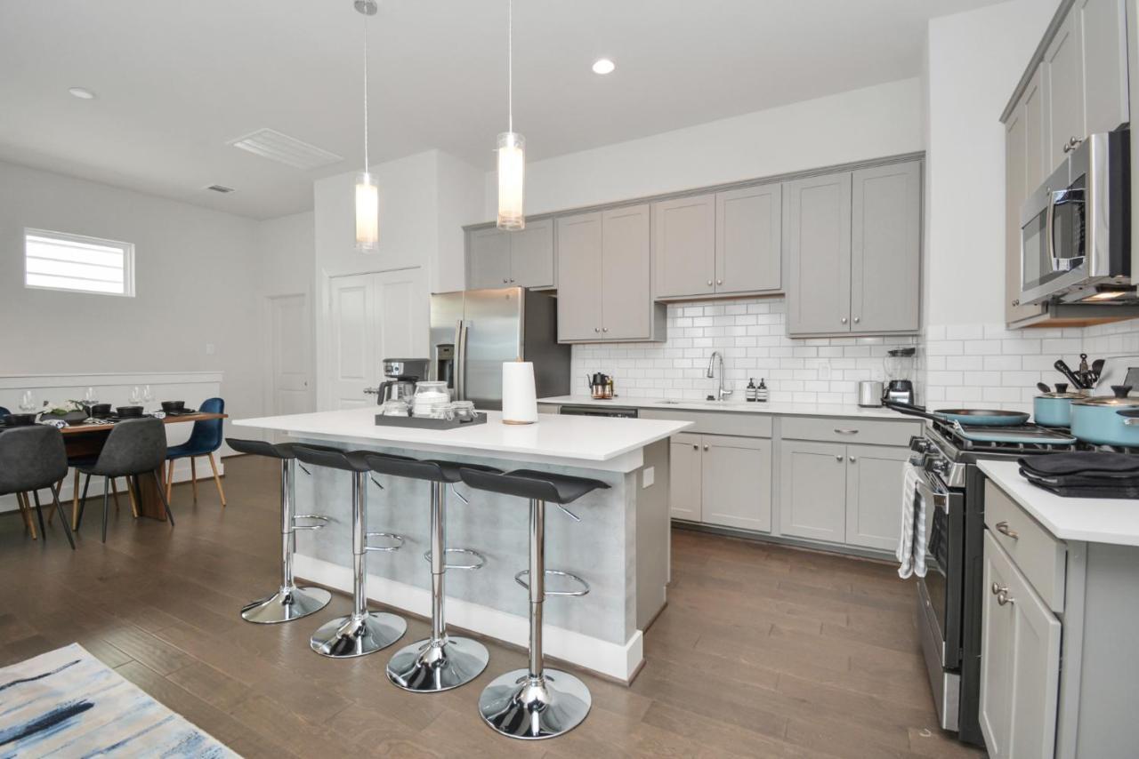 Casa Azure - New Modern 3 Bedroom Med Center, Nrg, Uh هيوستن المظهر الخارجي الصورة